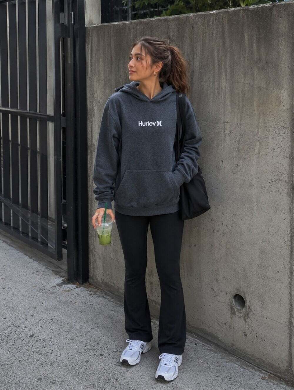Hurley Hoodie Grey Pullover Logo Kangaroo Pocket Casual Streetwear Size S